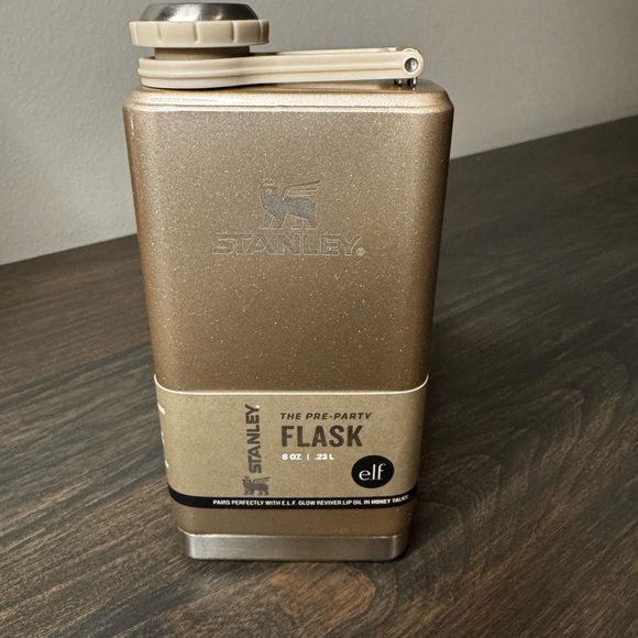 Stanley Metallic Flask 8 oz - Picture 1 of 5